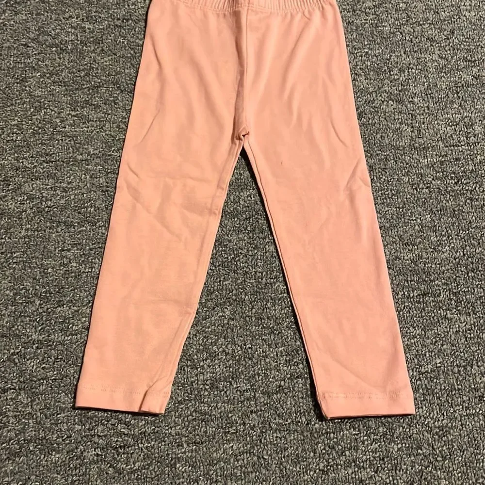 OLD NAVY 𝅺old navy 2 t girls bottom good condition peach like color